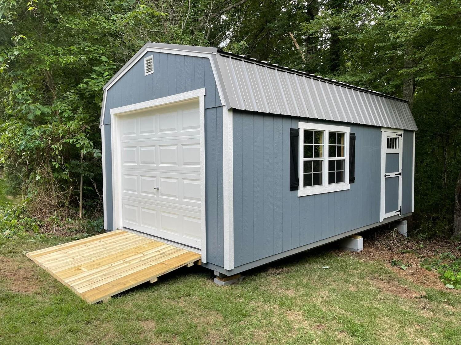 barnshedwithrampandgaragedoor
