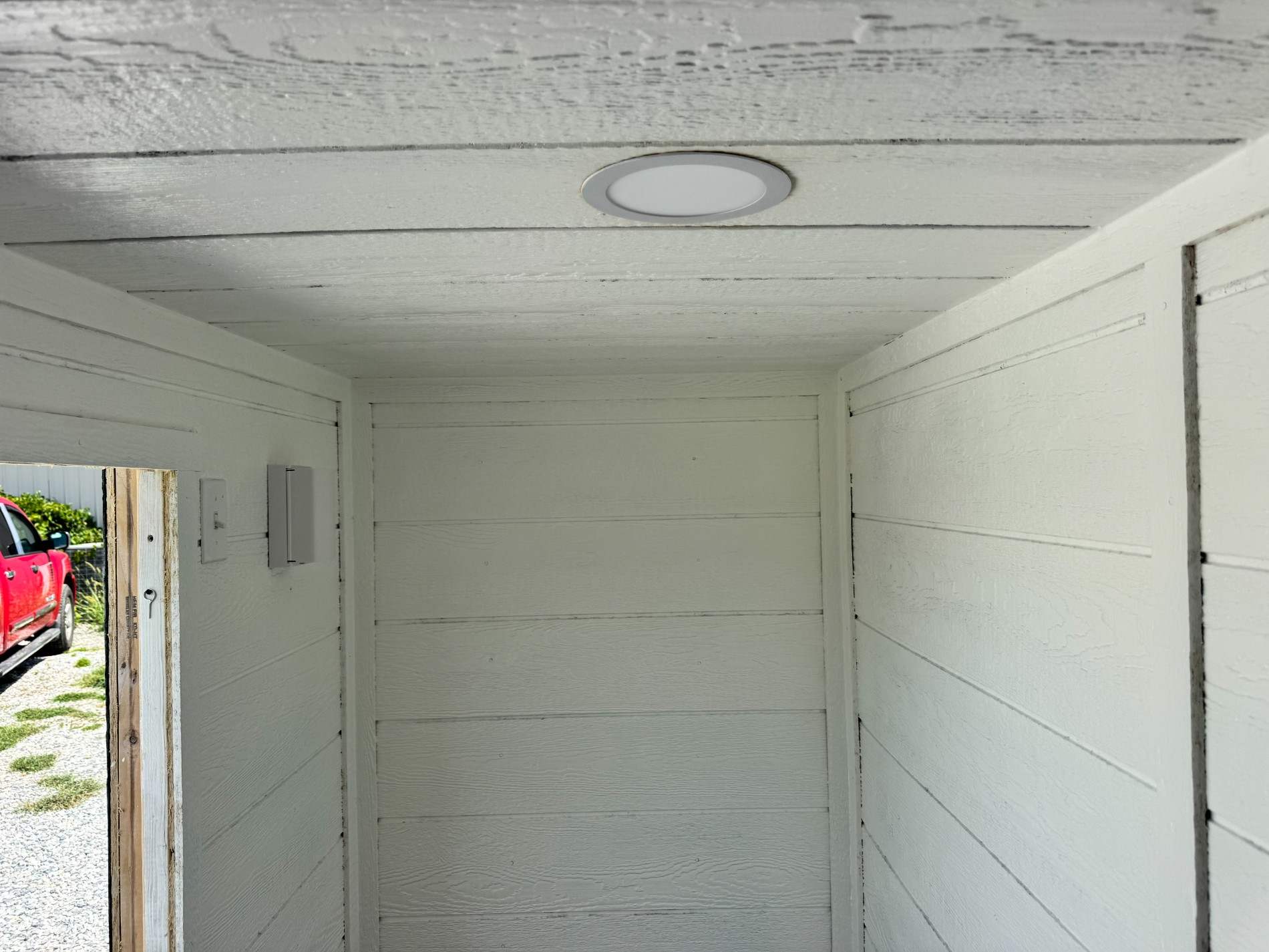 8x12 Dog Kennel (White) | $211 A Month!