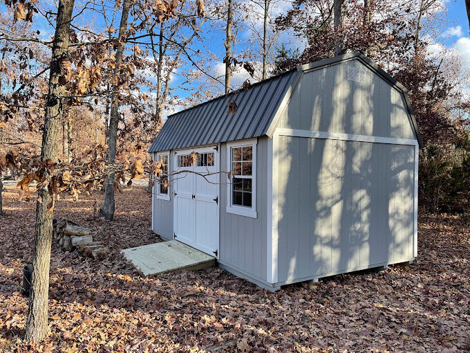 Side Lofted Barn