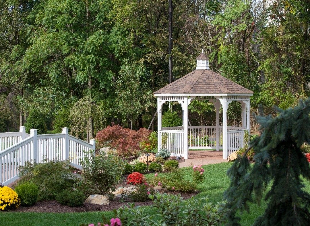 10Oct CountryStyle WhiteVinylGazebo Cupola11 (1)