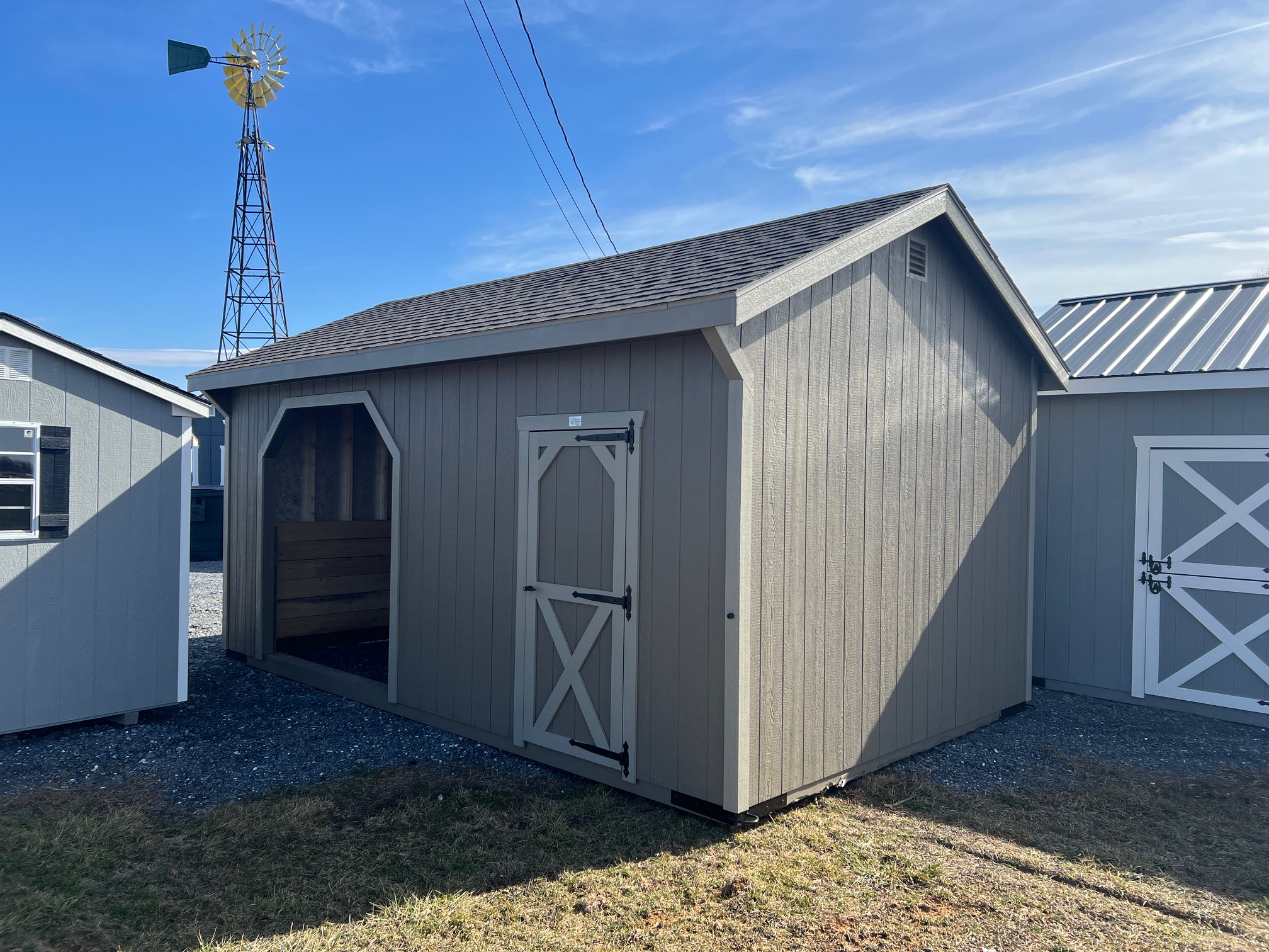H24003 12x20x8 Run In with Tackroom