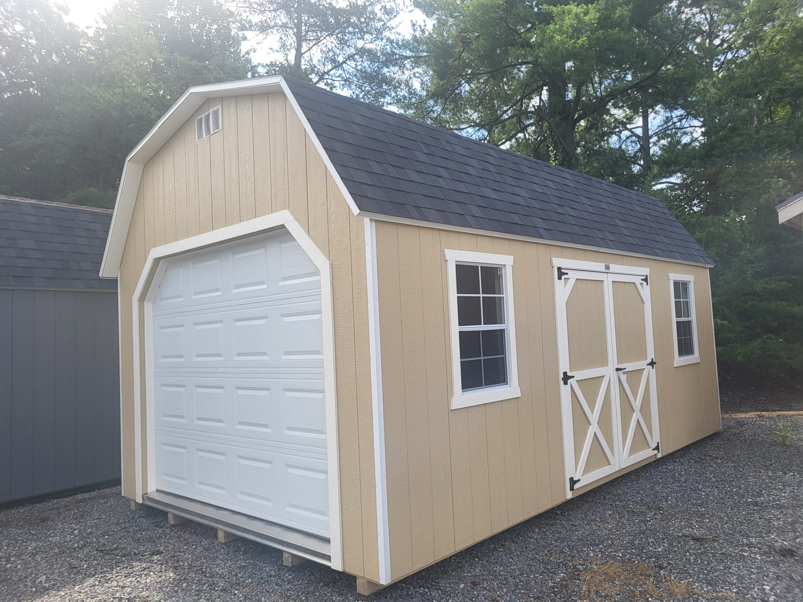 RV25041 12X20X7 Classic Barn w/overhead door