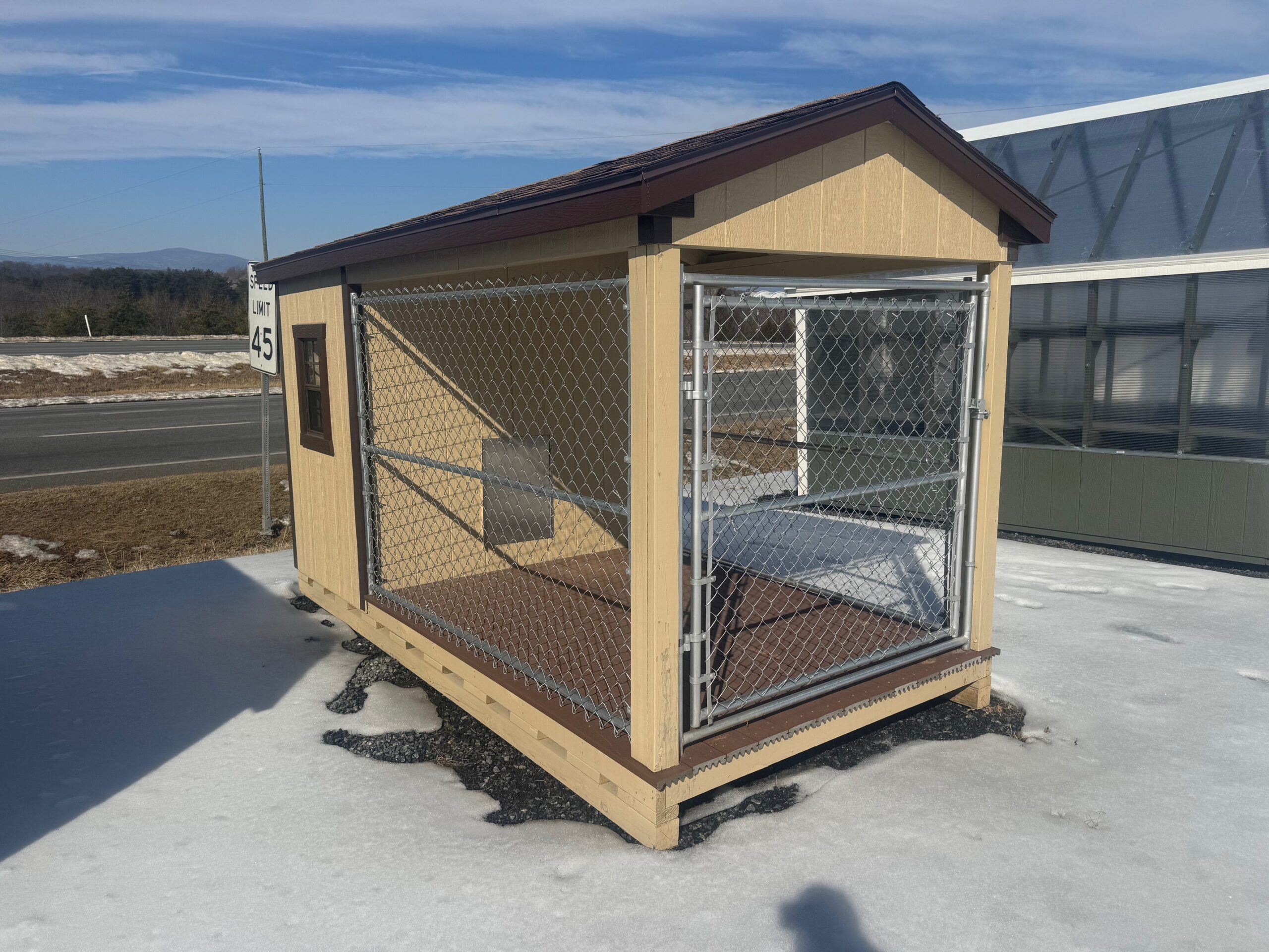 RV25103 6×12 Dog Kennel
