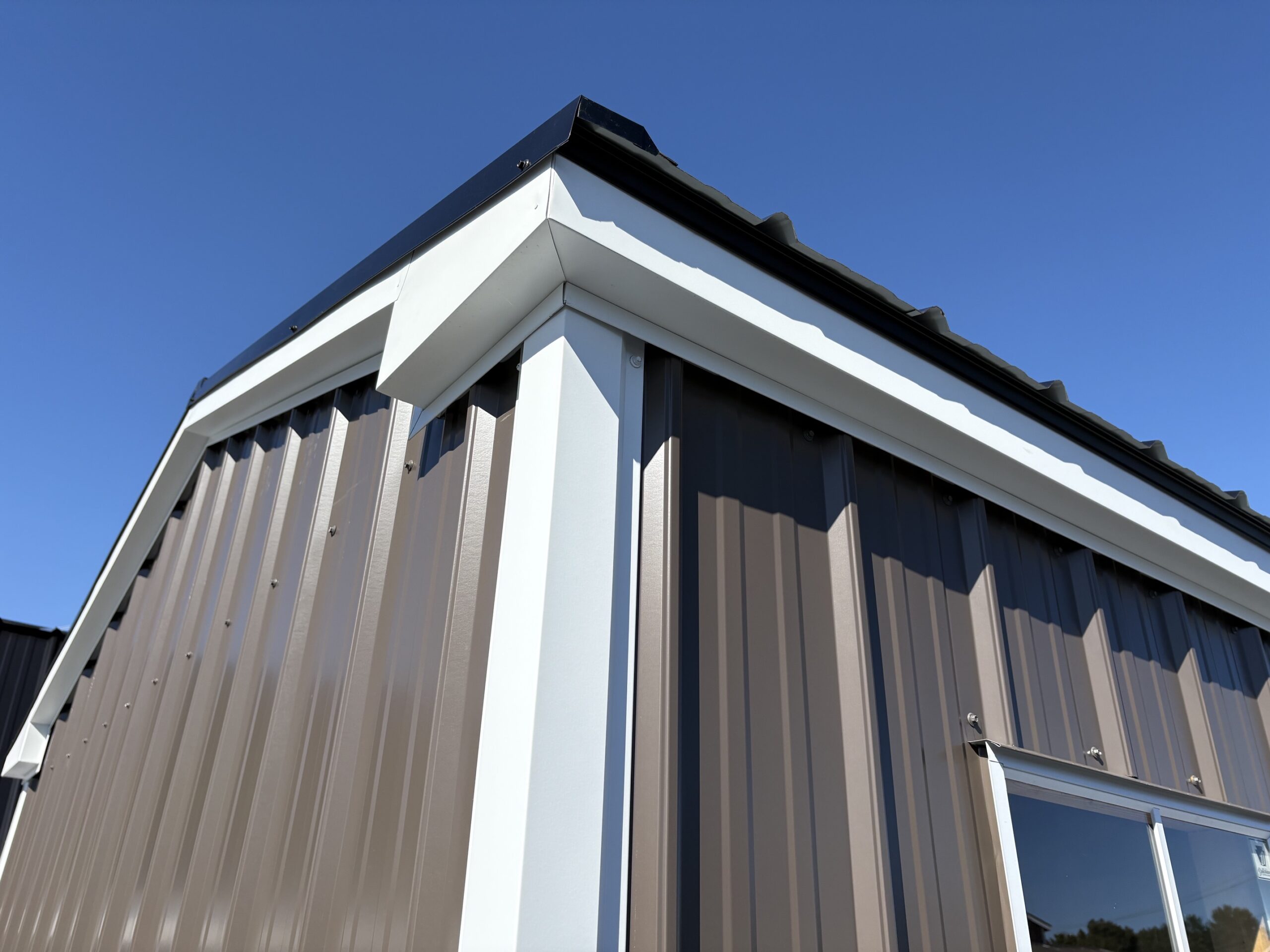 HB26019 10x16x7 Classic Cottage - Metal Siding