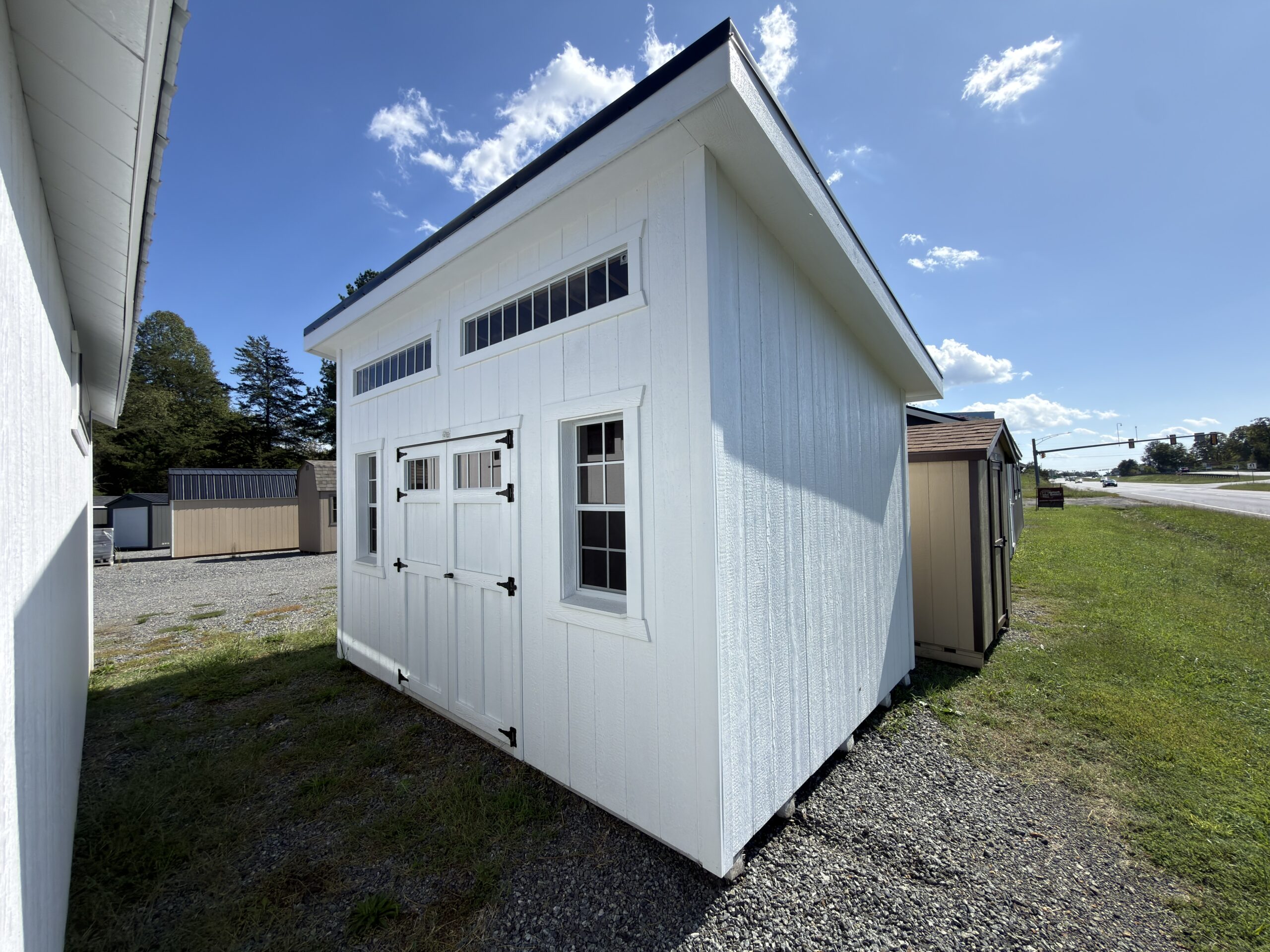 RV25115 10x14x8 Studio