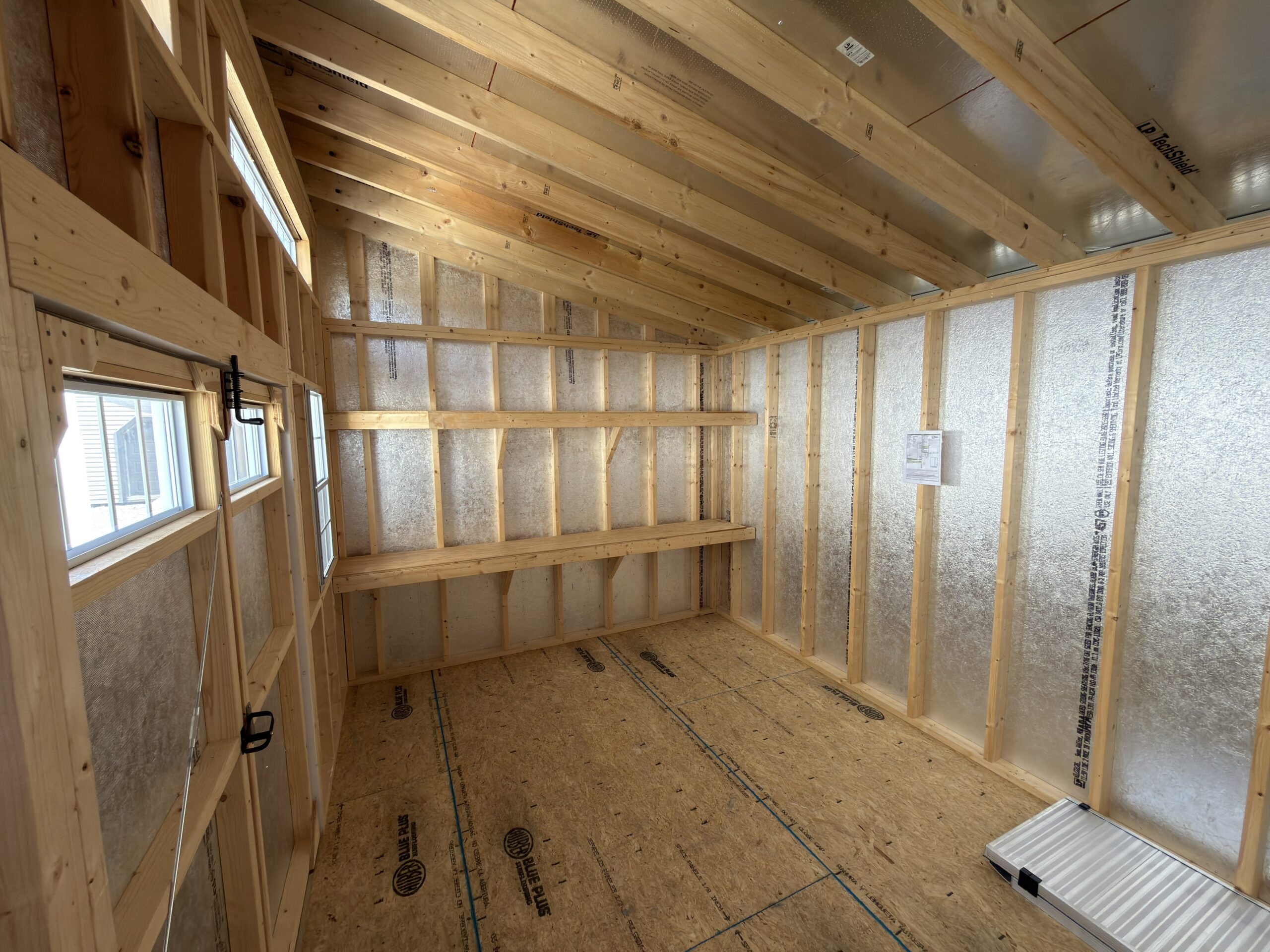 RV25115 10x14x8 Studio