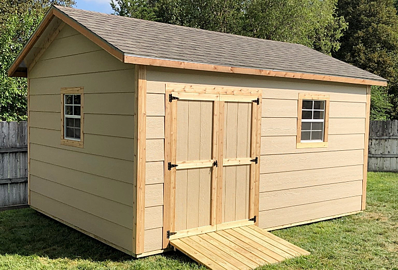 tall gable with lap siding 1