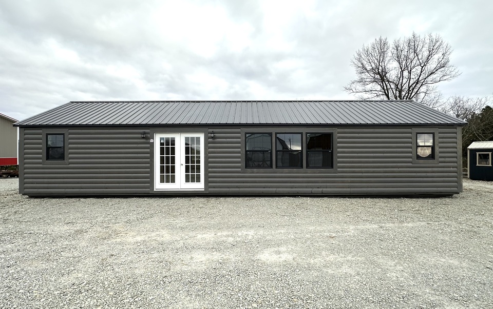 The Summit Cabin (log) 16×50