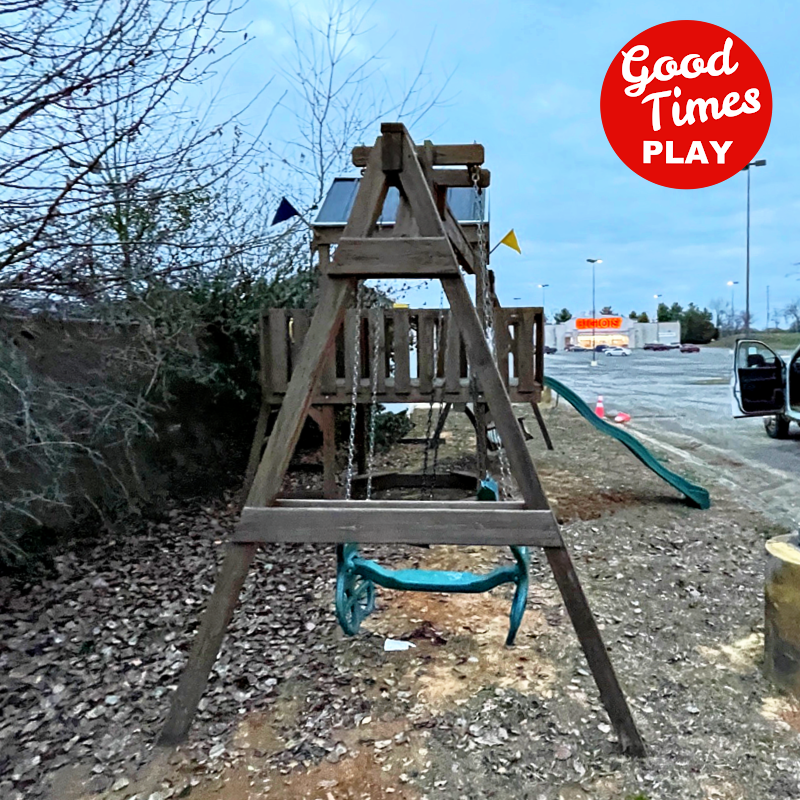 *SOLD*PRE-OWNED "Family Fun" 4ft Deck Height