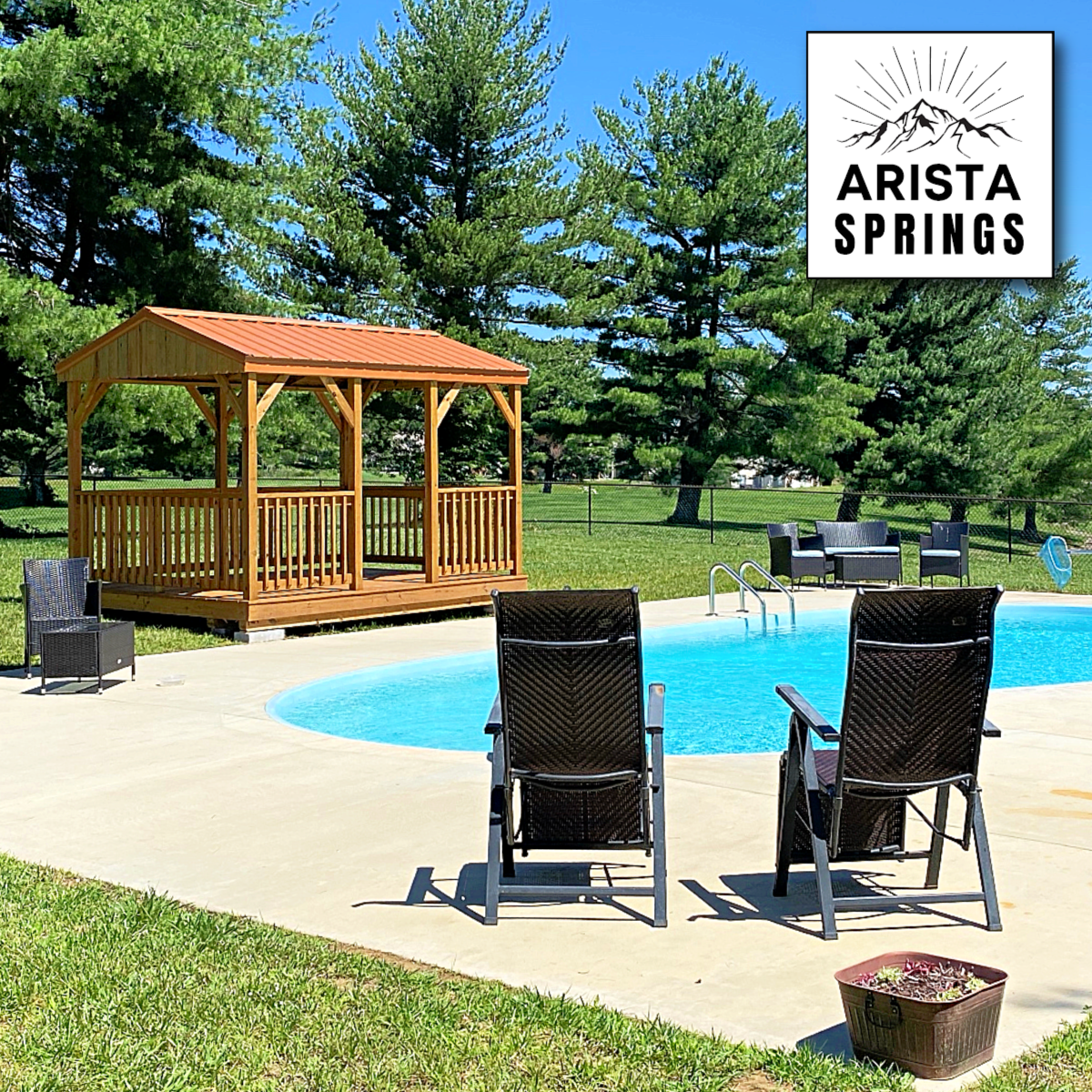 10' x 12' Outdoor Oasis