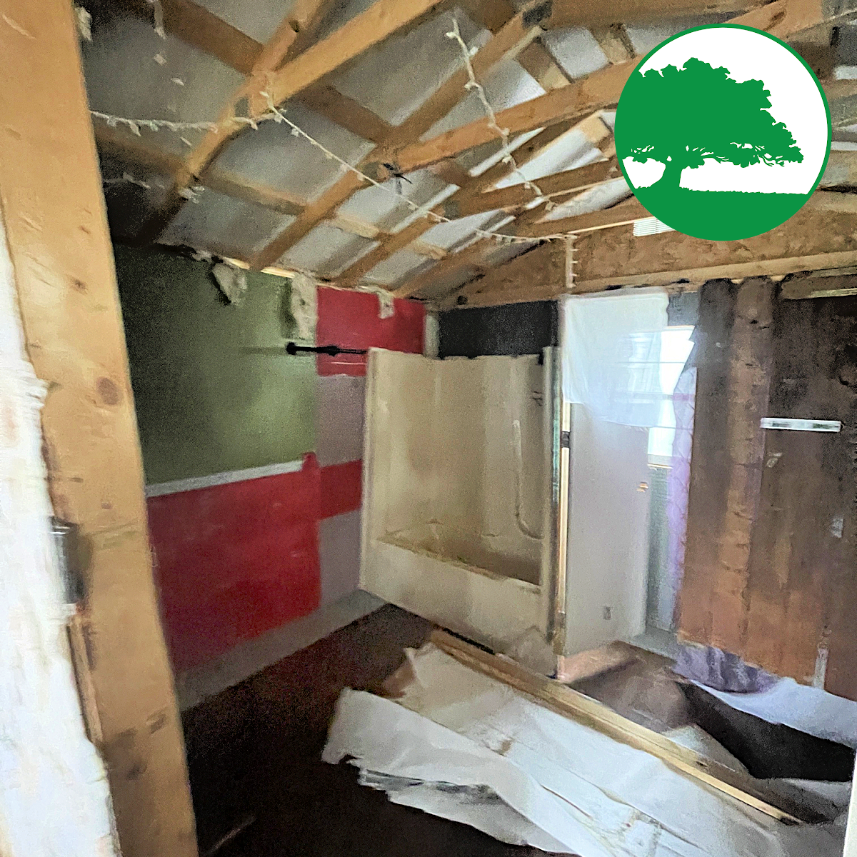 PRE-OWNED 12' x 28' Painted Utility / Cabin