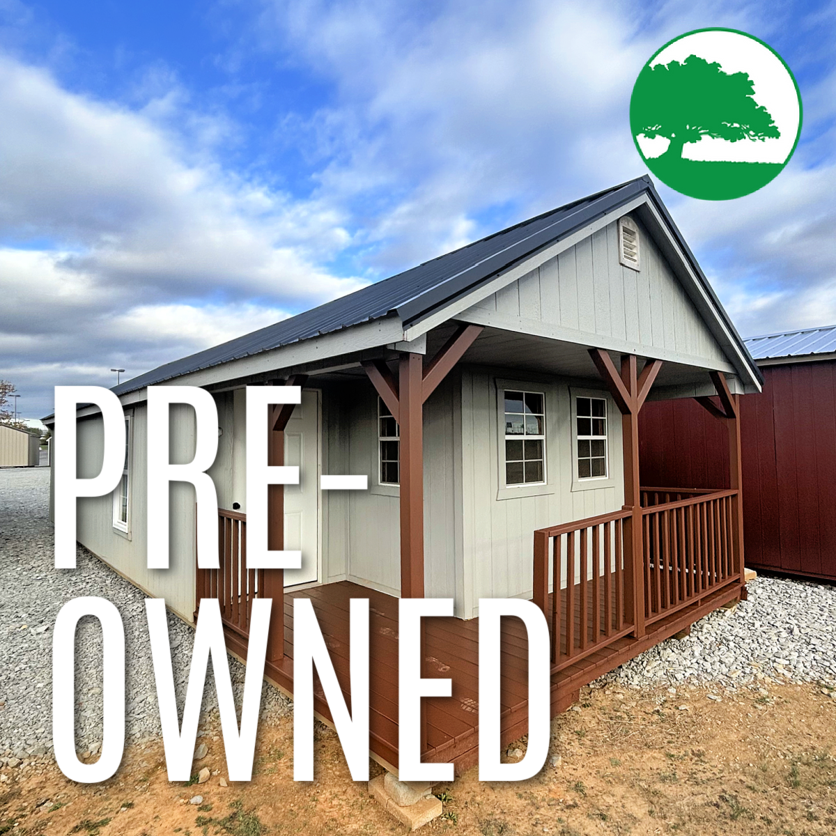 PRE-OWNED 14′ x 40′ Painted Deluxe Cabin