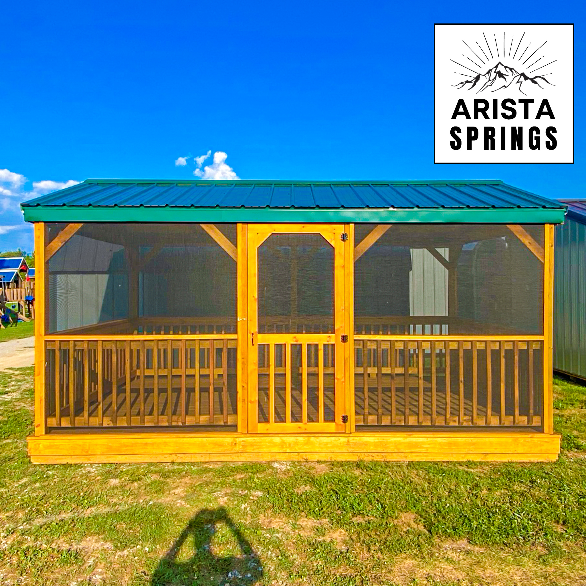 PRE-OWNED 10' x 16' Outdoor Oasis w/ Screen