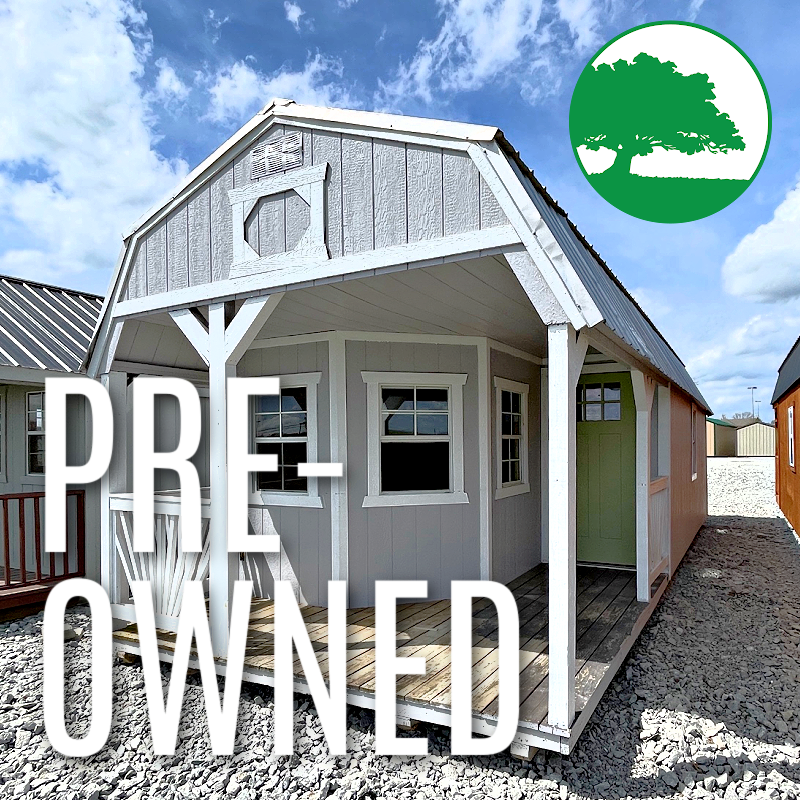 PRE-OWNED 12′ x 32′ Painted “Deluxe Lofted Cabin”