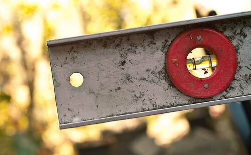 Unlevel storage shed