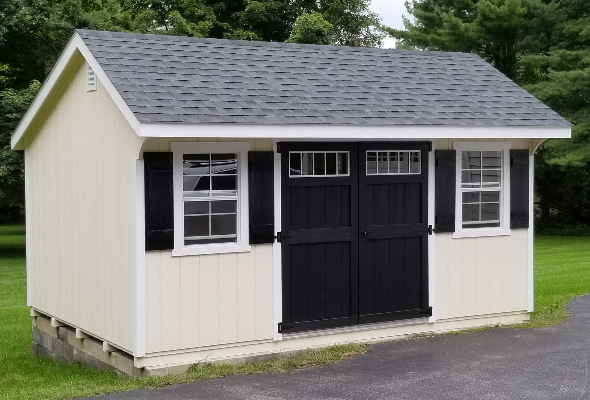 12' x 16' Patriot Quaker   Duratemp Siding