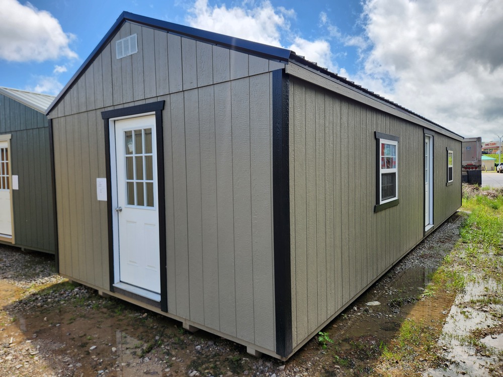 14×40 Lakeside Cottage – 8600