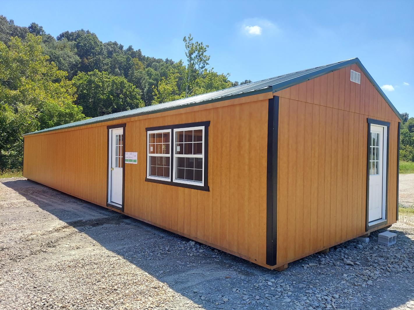 16×60 Lakeside Cottage  – 9087
