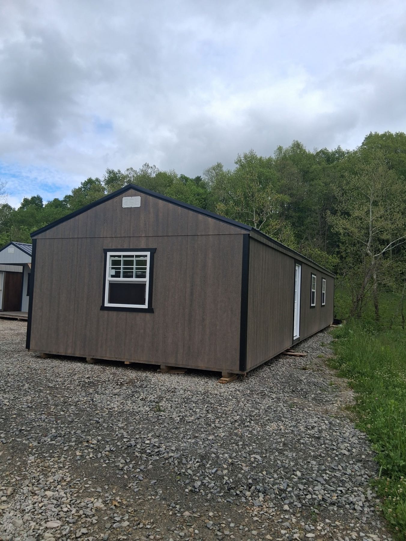 16x52 Lakeside Cottage #1075