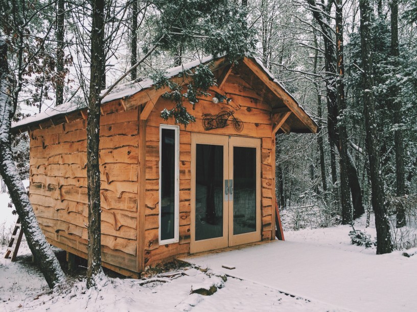 3 Ways a Shed is A Big Help to Your Yard in Cold Weather