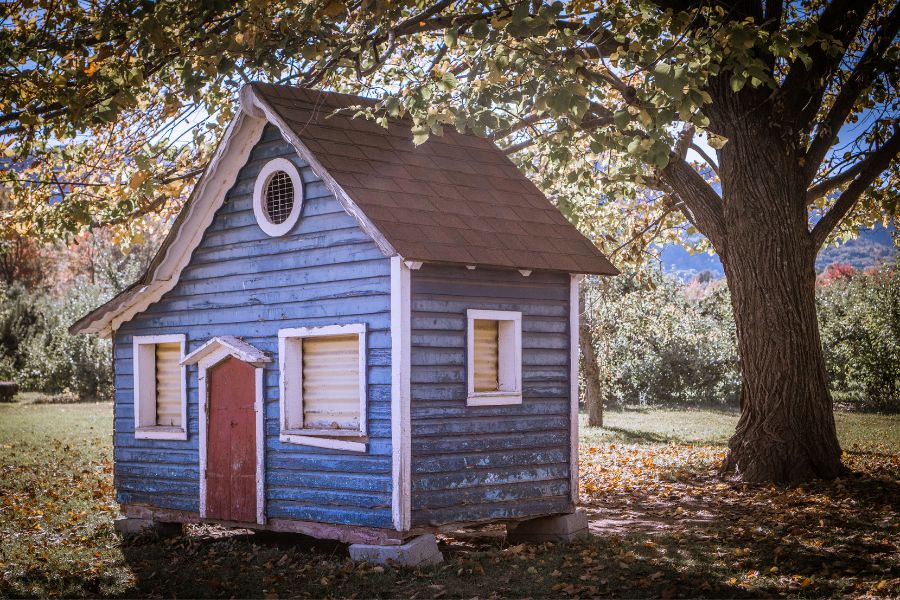 Reasons to Add a Playhouse to the Backyard