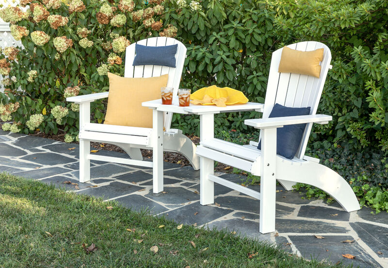 Fanback Settee
