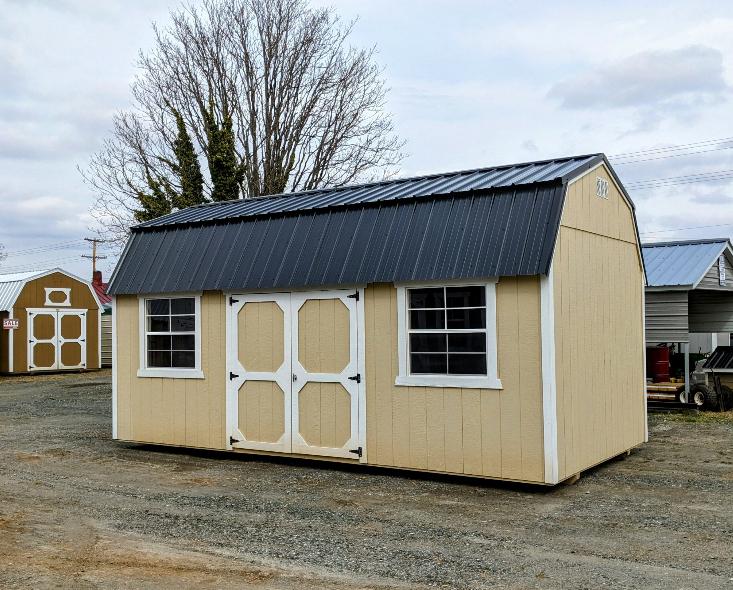 10X20 LOFTED BARN