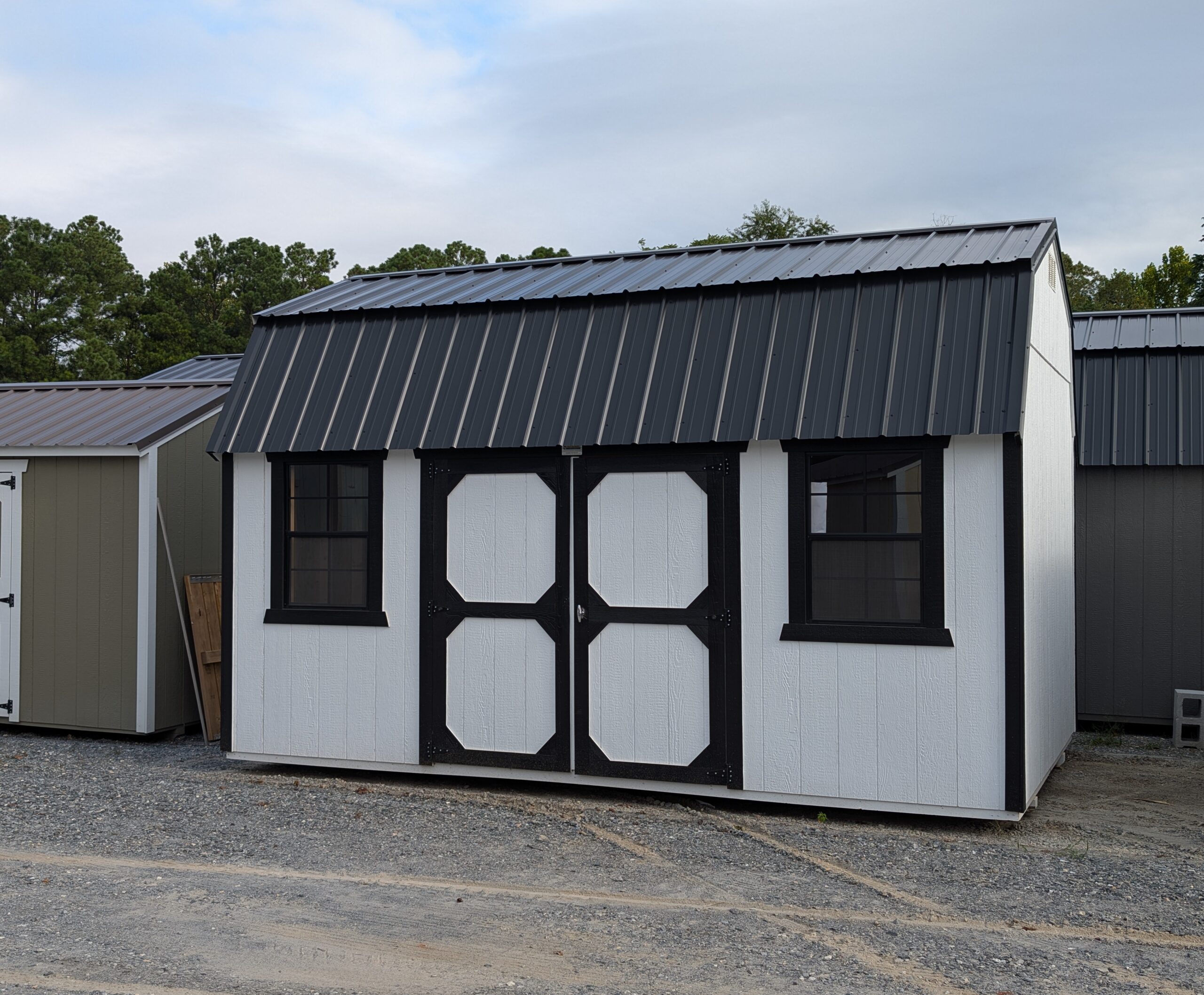 10X16 LOFTED BARN-VA10878