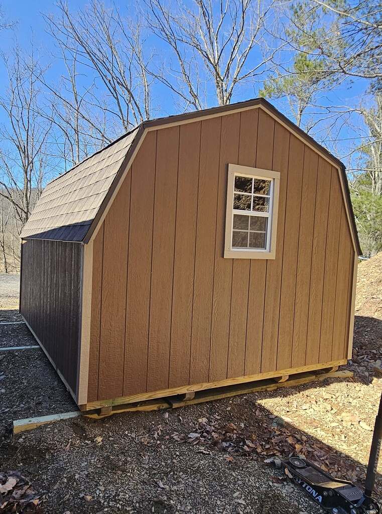Mini Barn   Backside