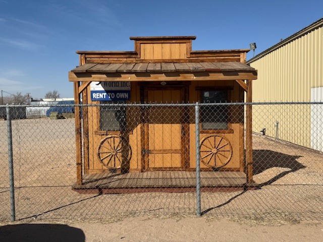 8×12 Cowboy Façade 7 Stock# AVFB (Apple Valley Feed Bin Site)