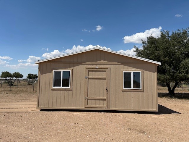 10×20 Tall Peak 8 Stock# 11835