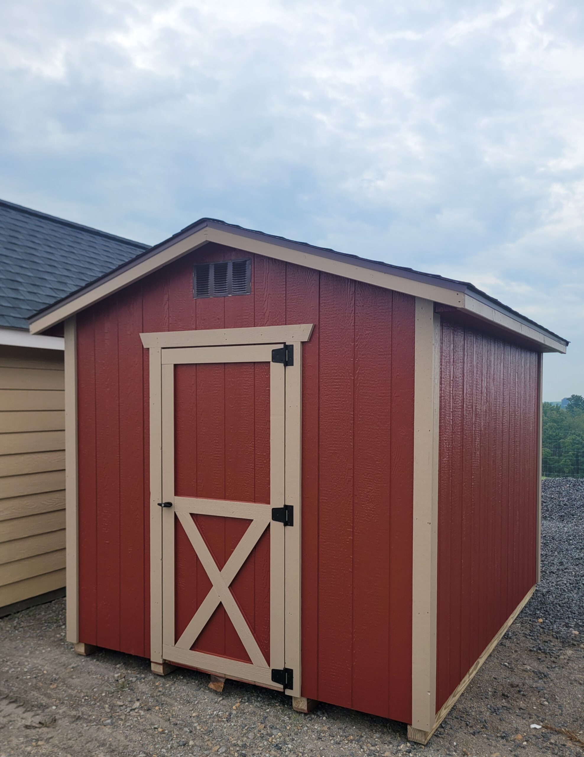 #50-8’x10′ 7′ wall Gable Coop