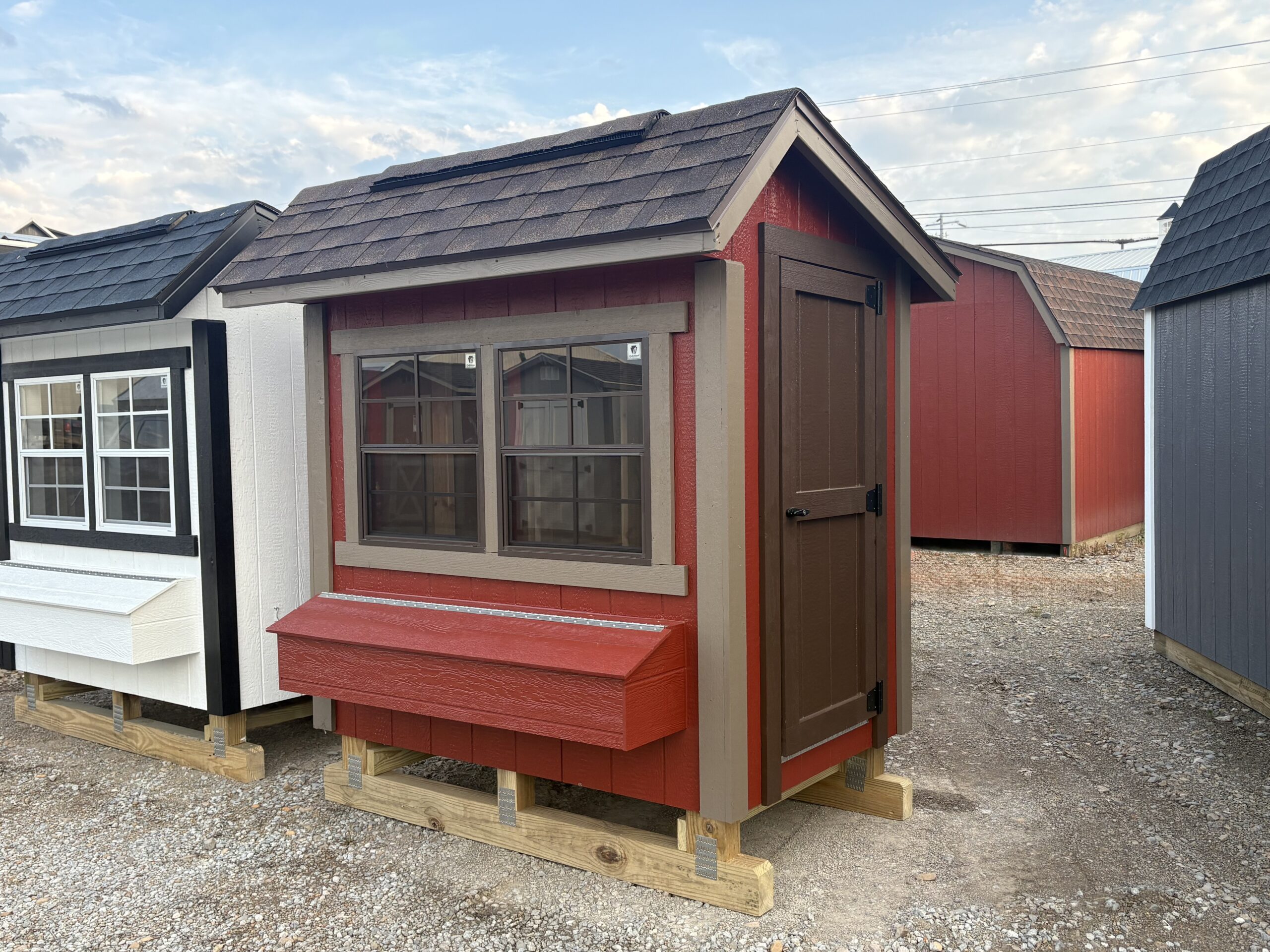 #73 4’x6′ Saltbox Chicken Coop