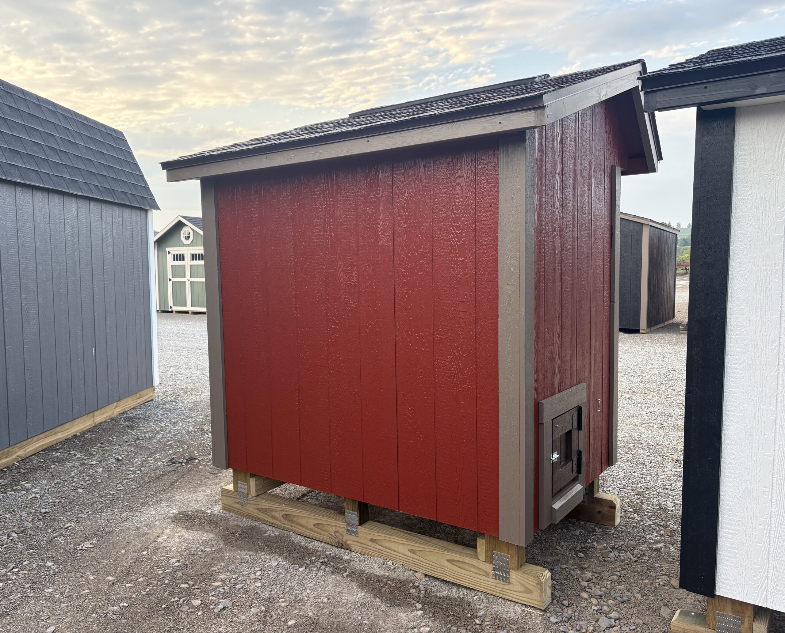 #73 4'x6' Saltbox Chicken Coop