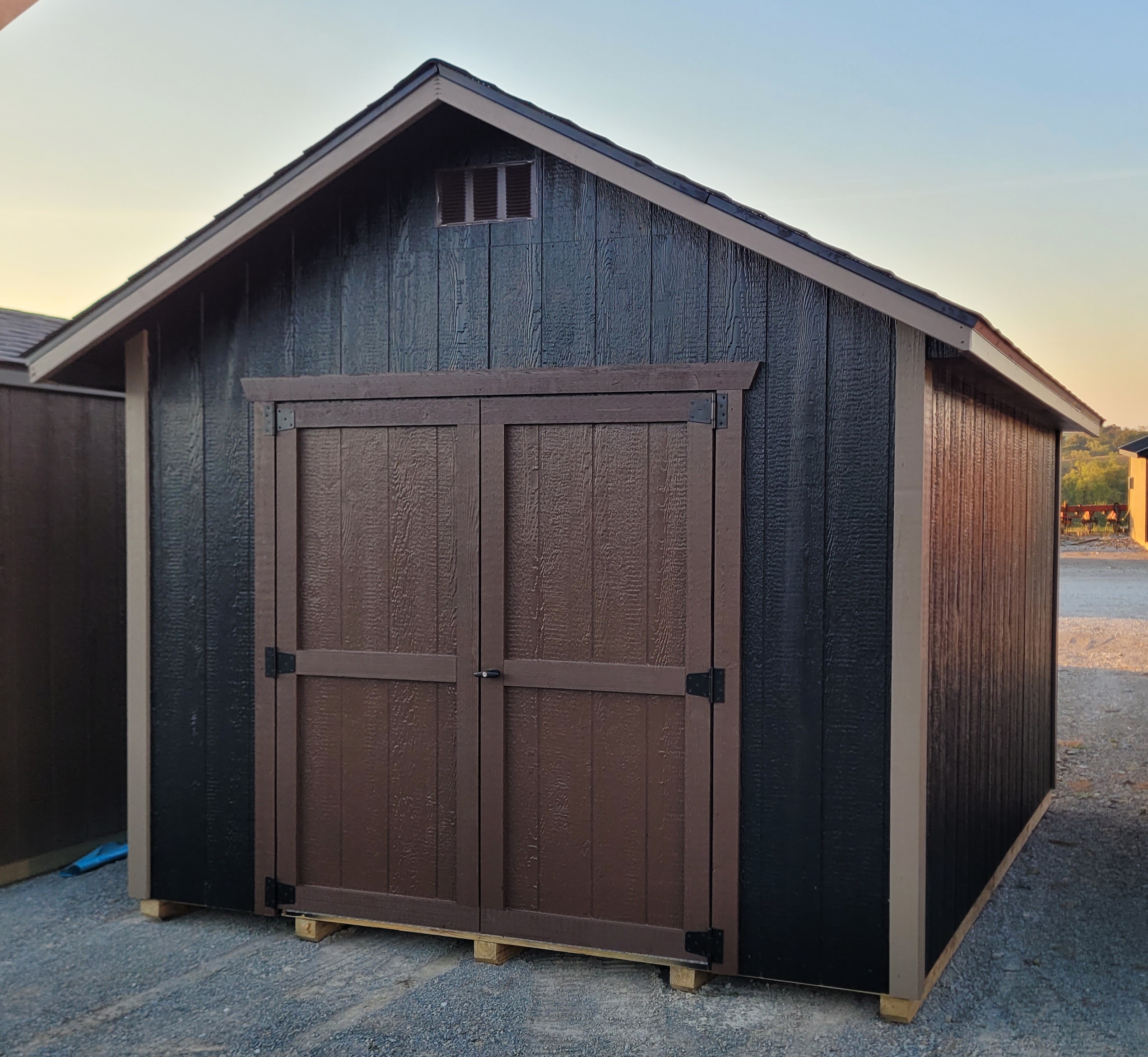 #22 10’X12′ 7ft wall 6/12 pitch Standard Gable