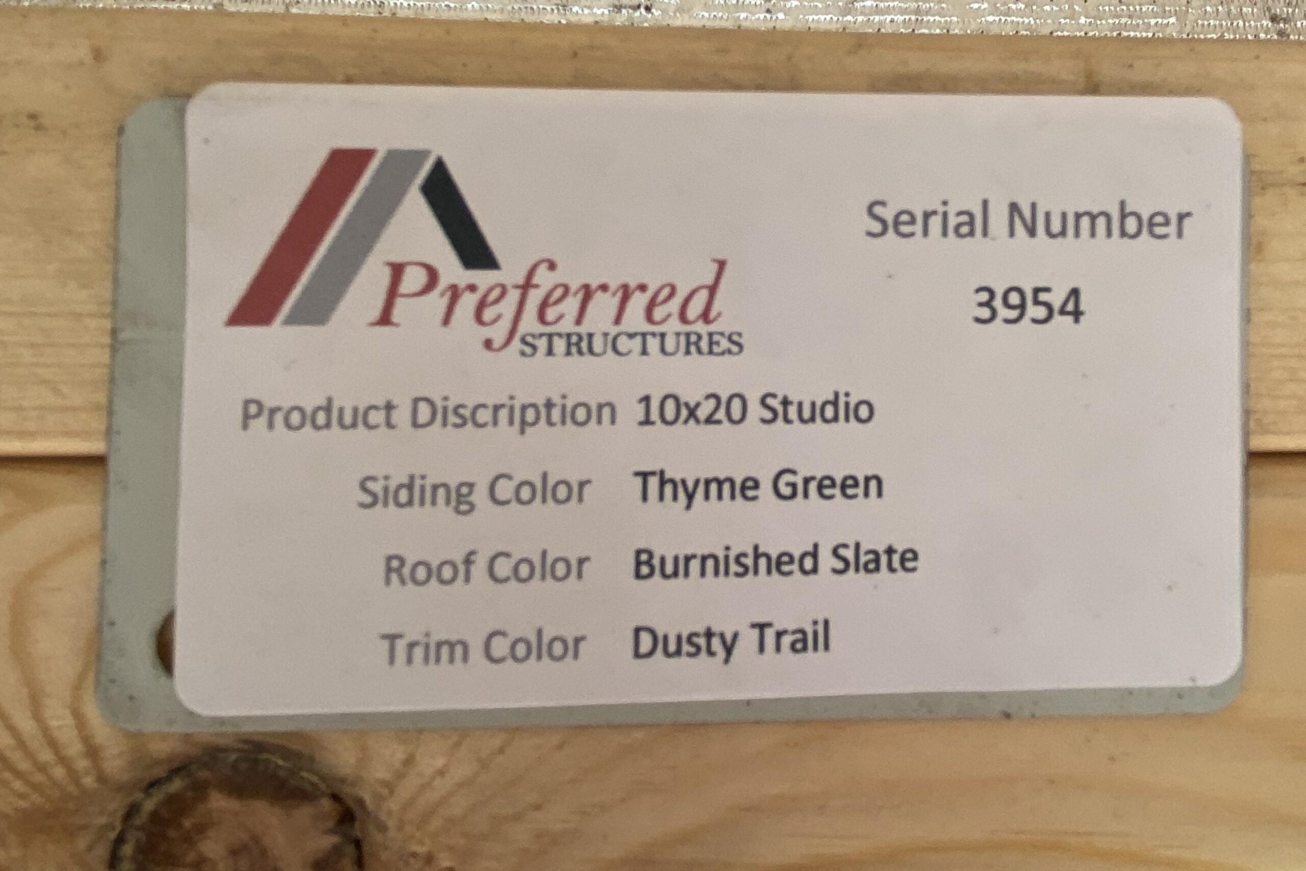 Studio 10 x 20