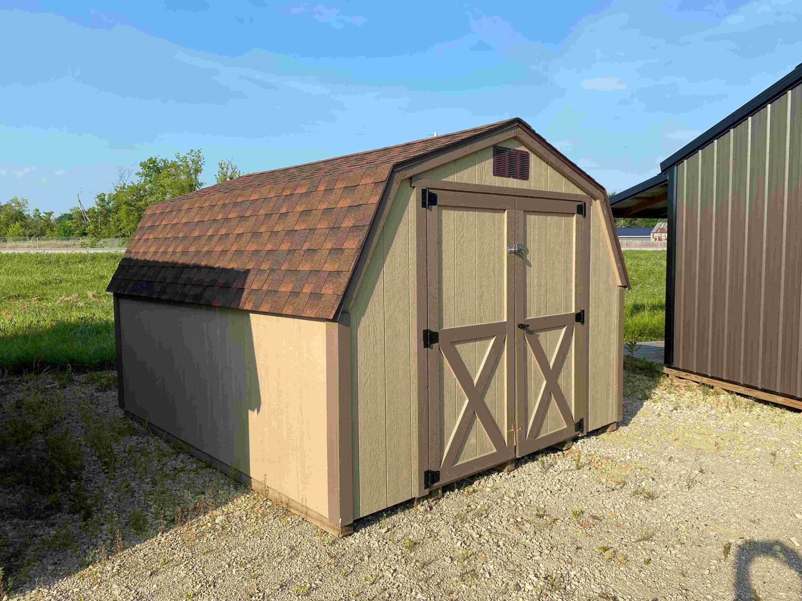 PRE-OWNED Mini Barn 10 x 12