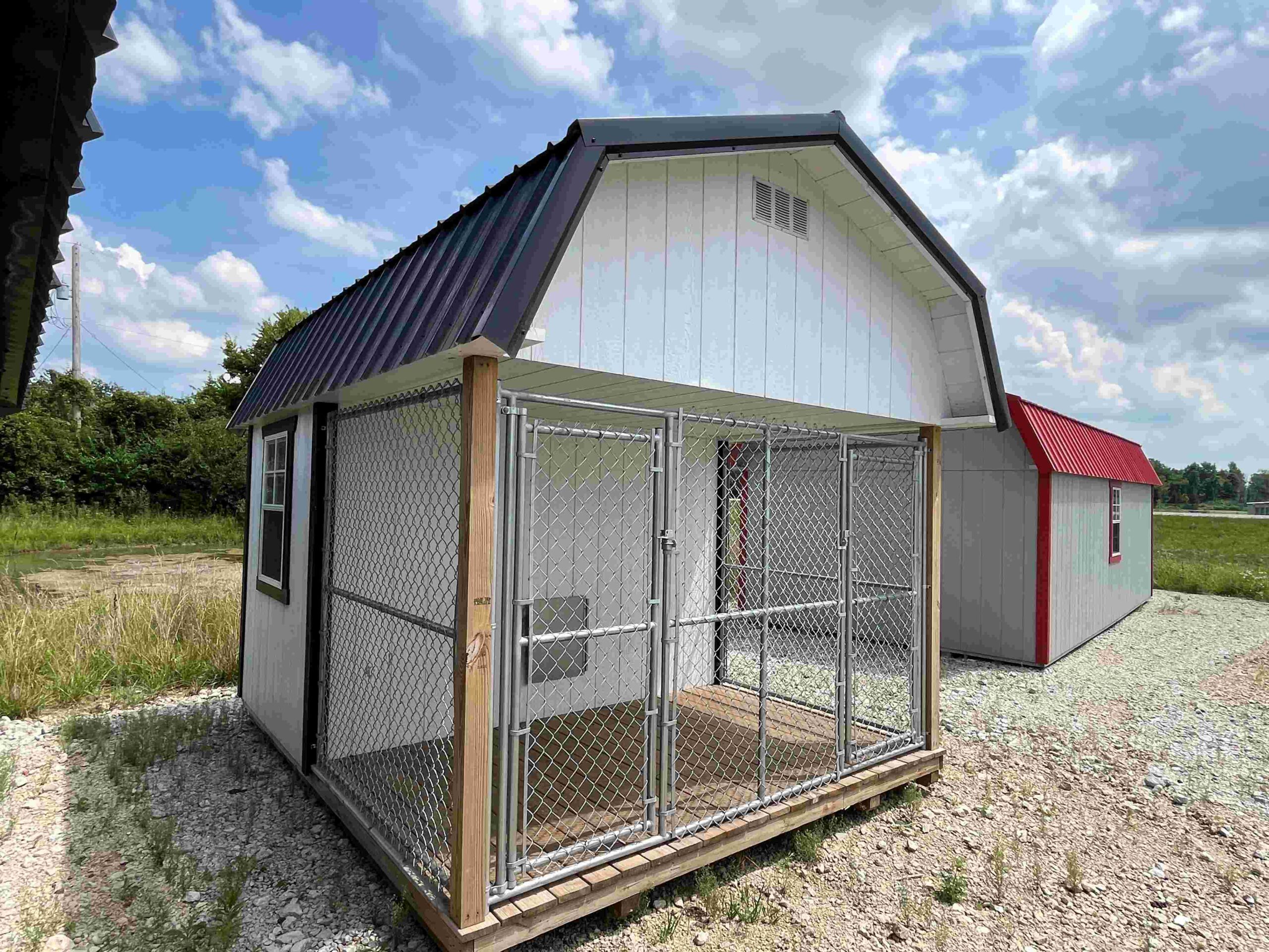 PRE-OWNED Dog Kennel 10 x 12