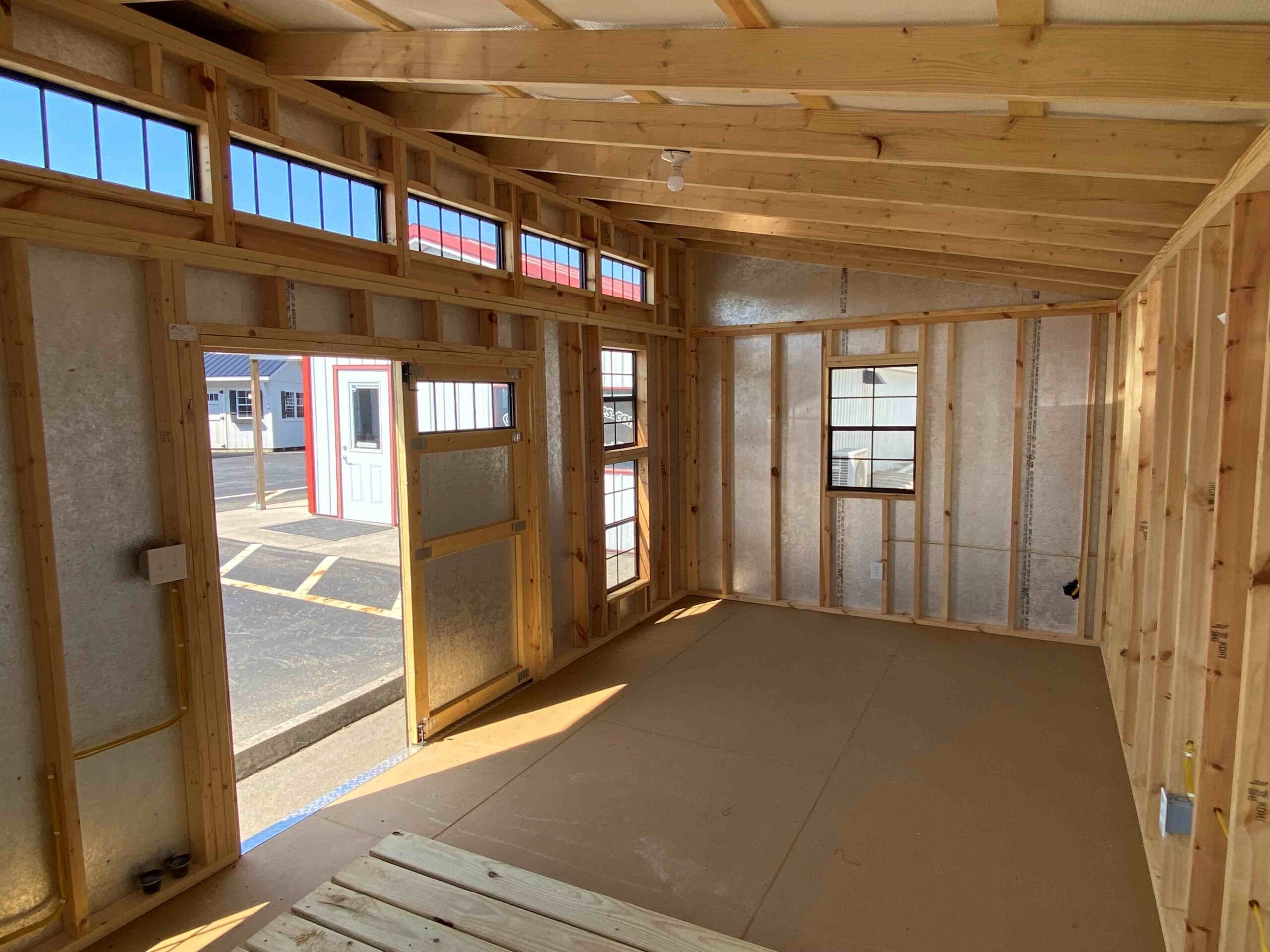 Studio 10 x 20